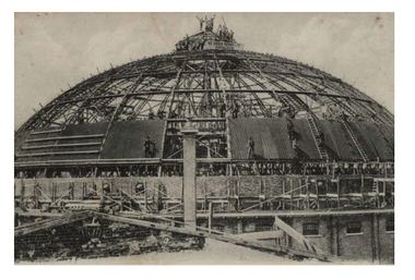 The dome under construction, around 1900